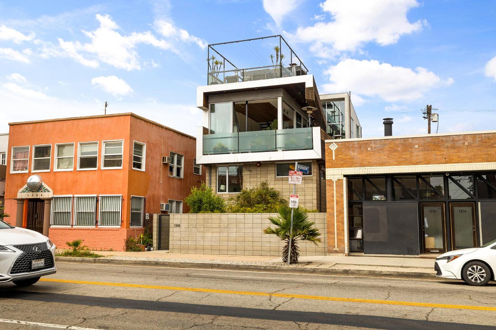 Venice Rooftop 5bd 4 Bt Steps From The Beach * Los Angeles