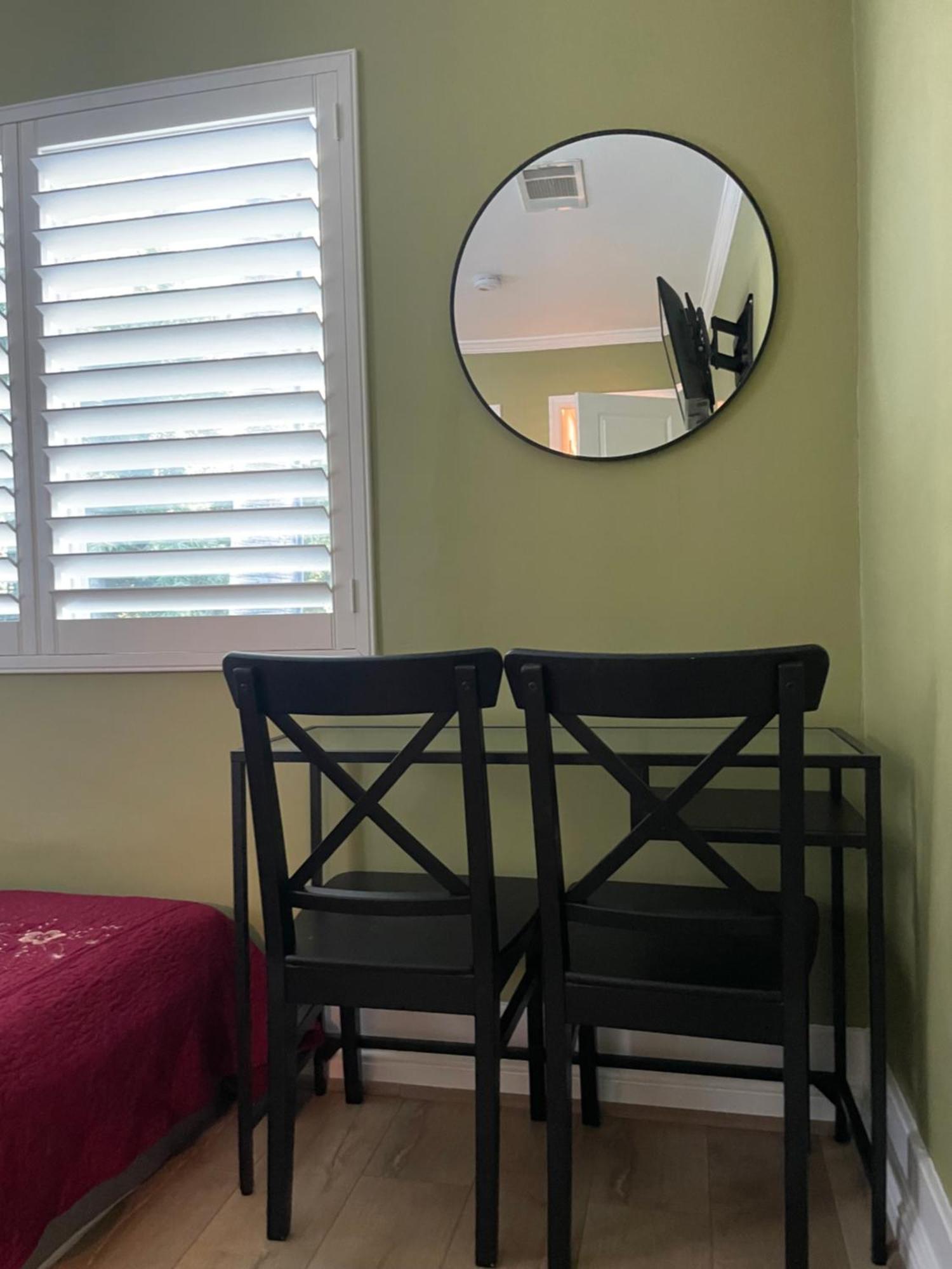 Small Private In With Free Strong Wifi!!! Hospedagem domiciliar