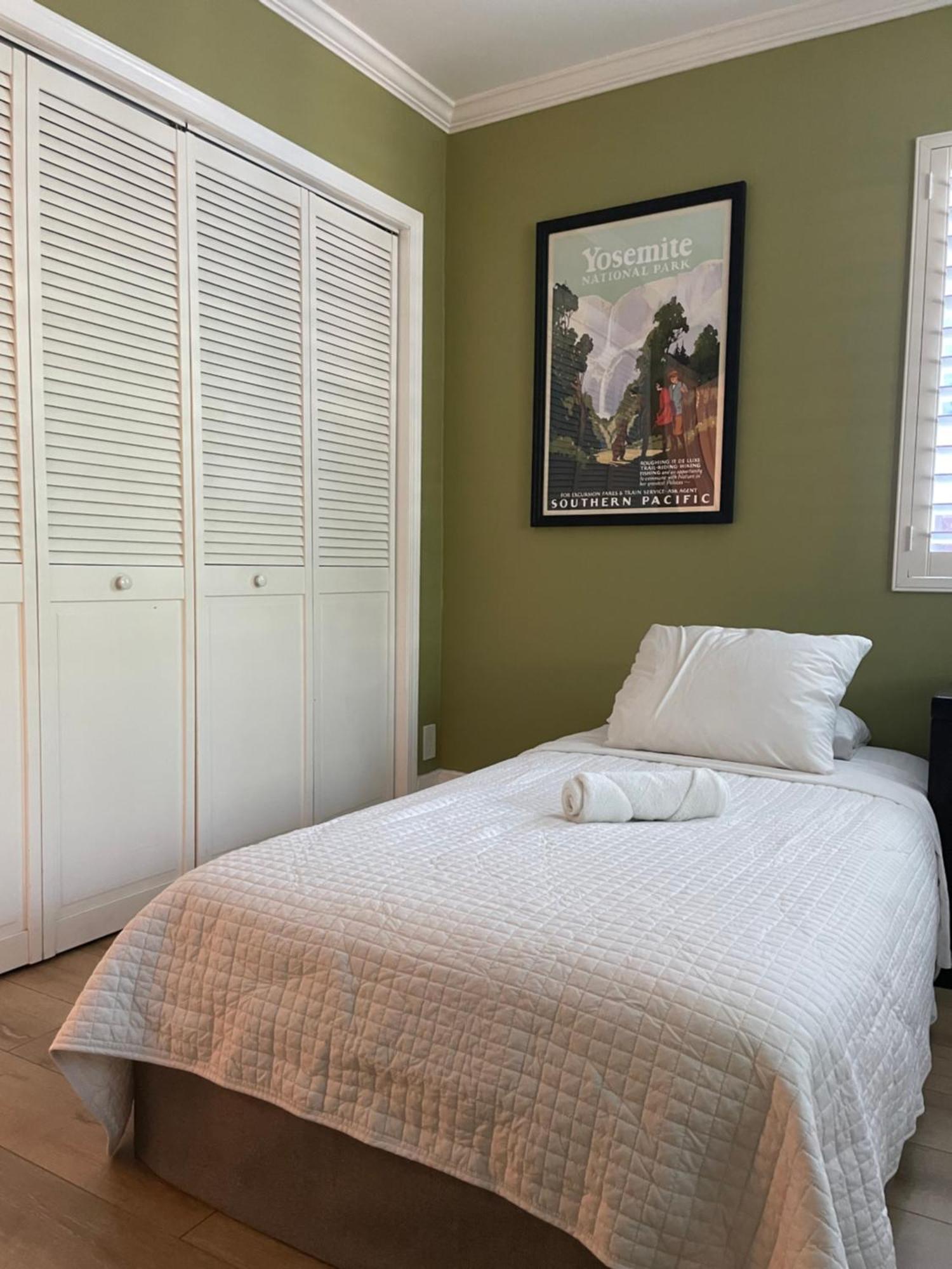 Small Private In With Free Strong Wifi!!!