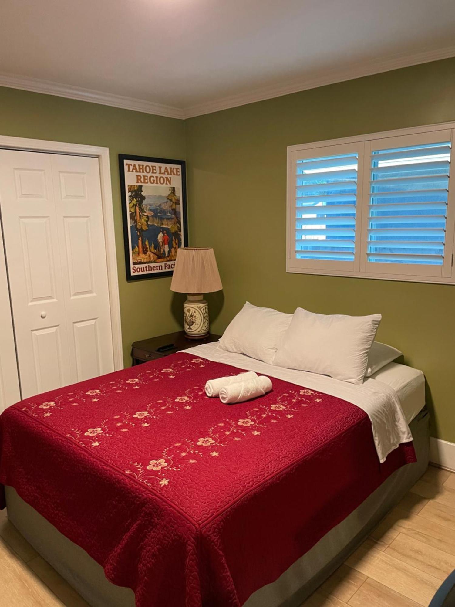 Small Private In With Free Strong Wifi!!!