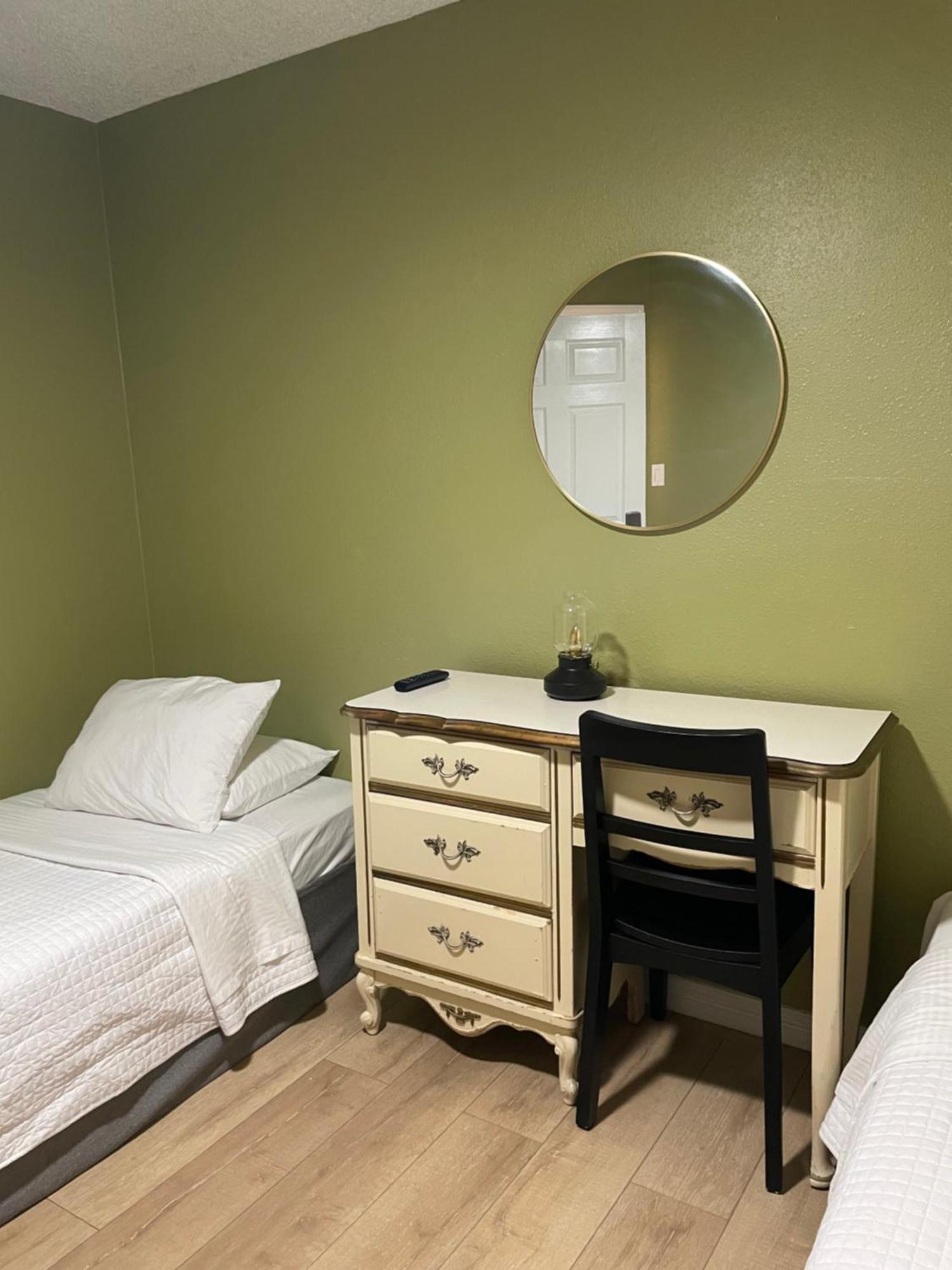 Small Private In With Free Strong Wifi!!! Hospedagem domiciliar