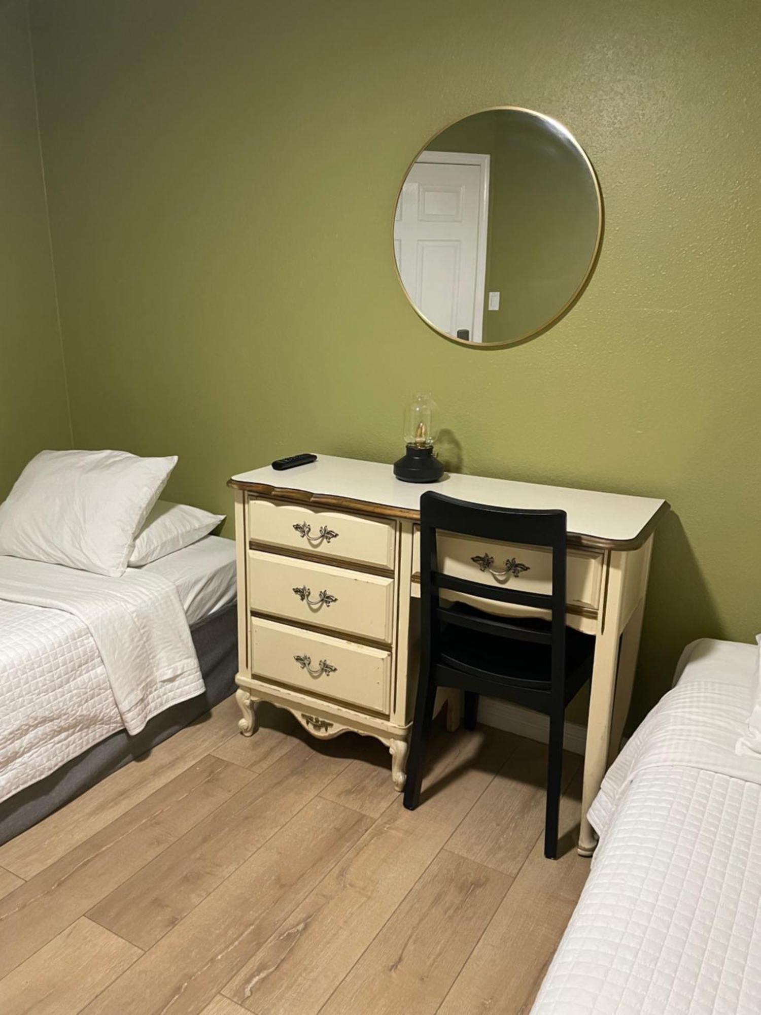 Small Private In With Free Strong Wifi!!! * Los Angeles