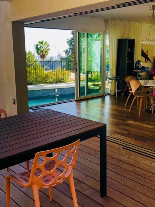 Luxe In Hollywood Hills- Modern Oasis, Pool 5 Min To Sunset Holiday home *