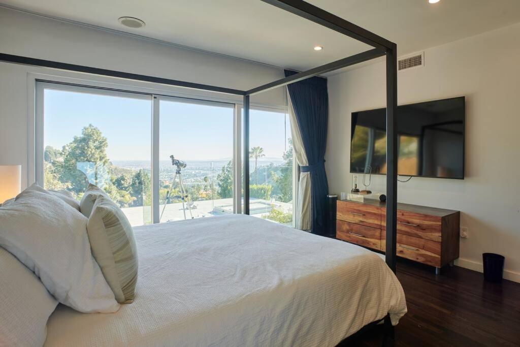 Holiday home Luxe In Hollywood Hills- Modern Oasis, Pool 5 Min To Sunset Los Angeles