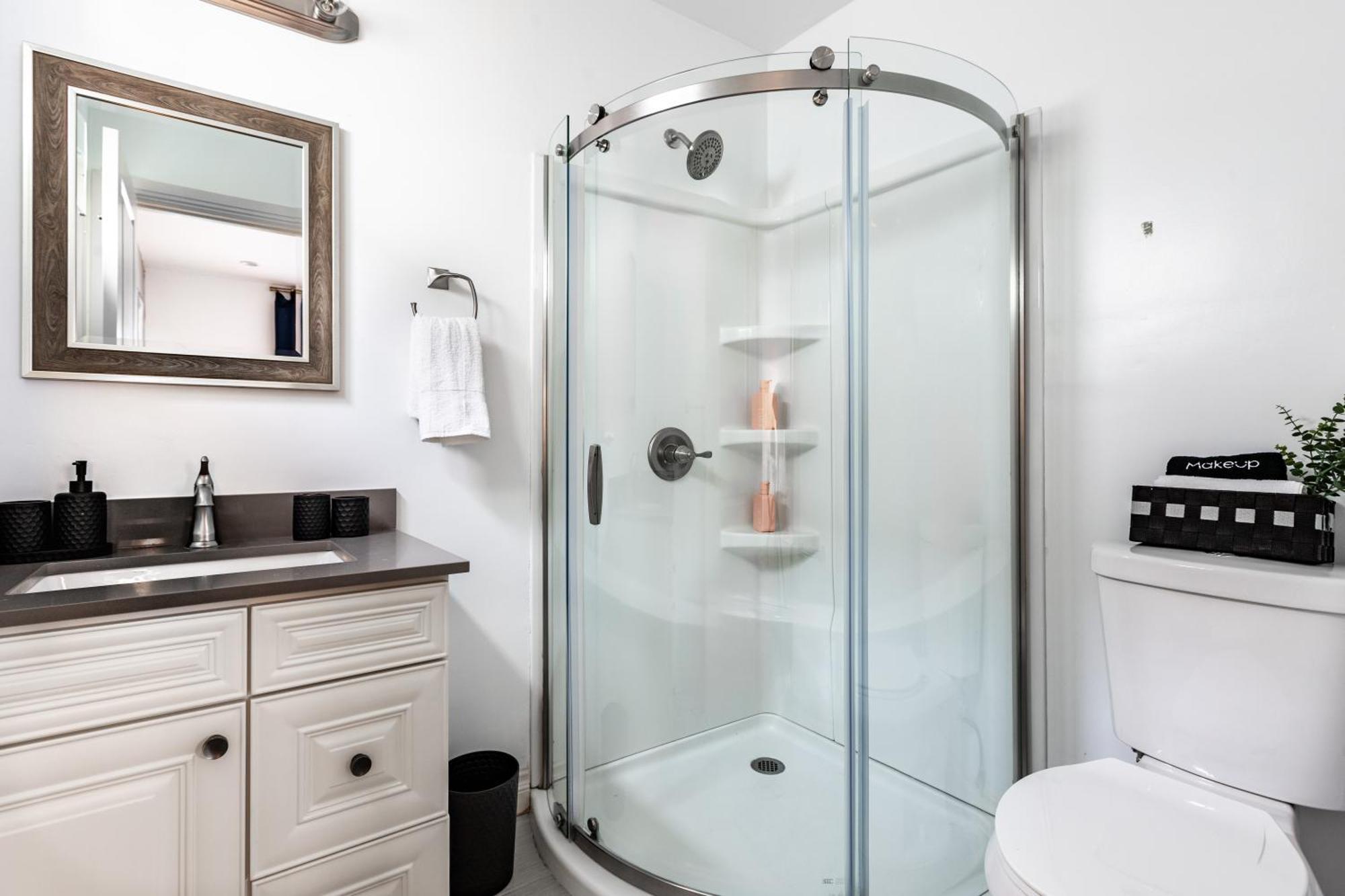 Luxury Oasis In Culver City! Free Parking And Jacuzzi Villa *