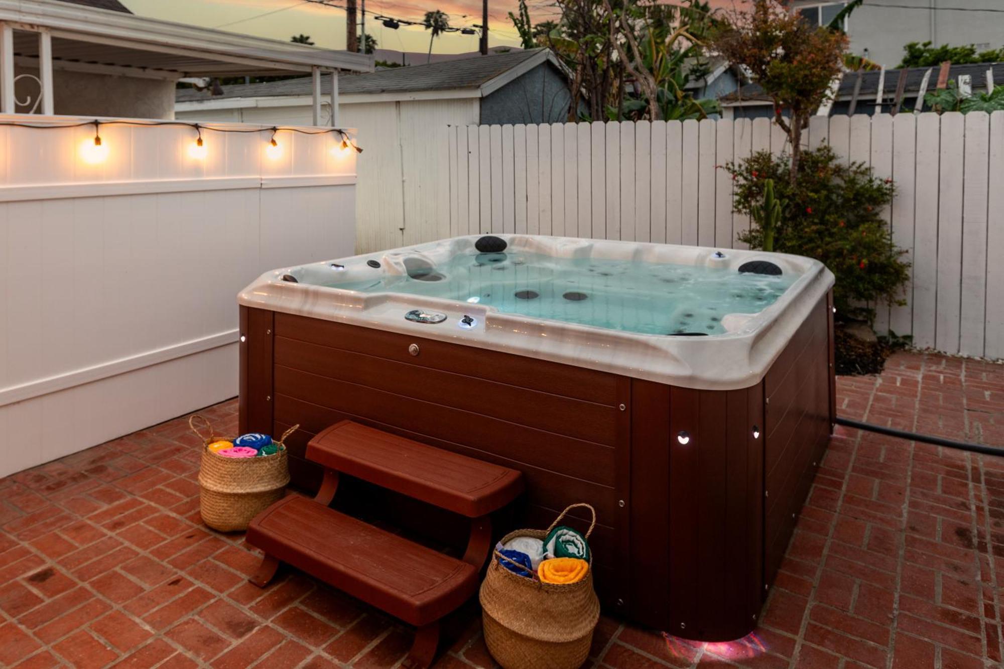 Luxury Oasis In Culver City! Free Parking And Jacuzzi Villa