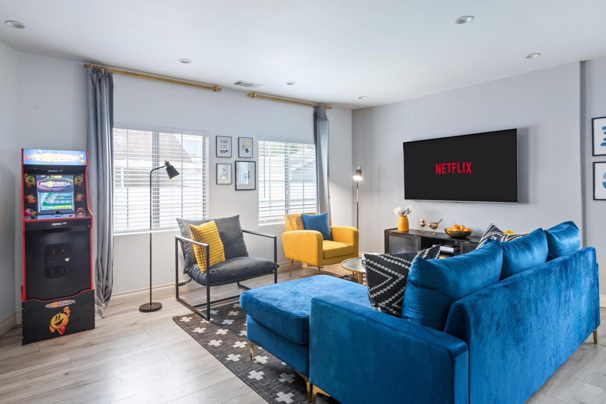 Luxury Oasis In Culver City! Free Parking And Jacuzzi