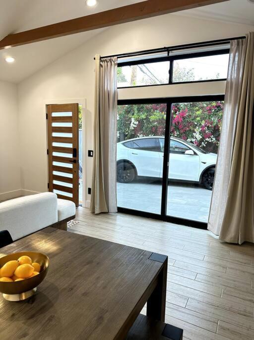 Newly Built Venice Apartment *