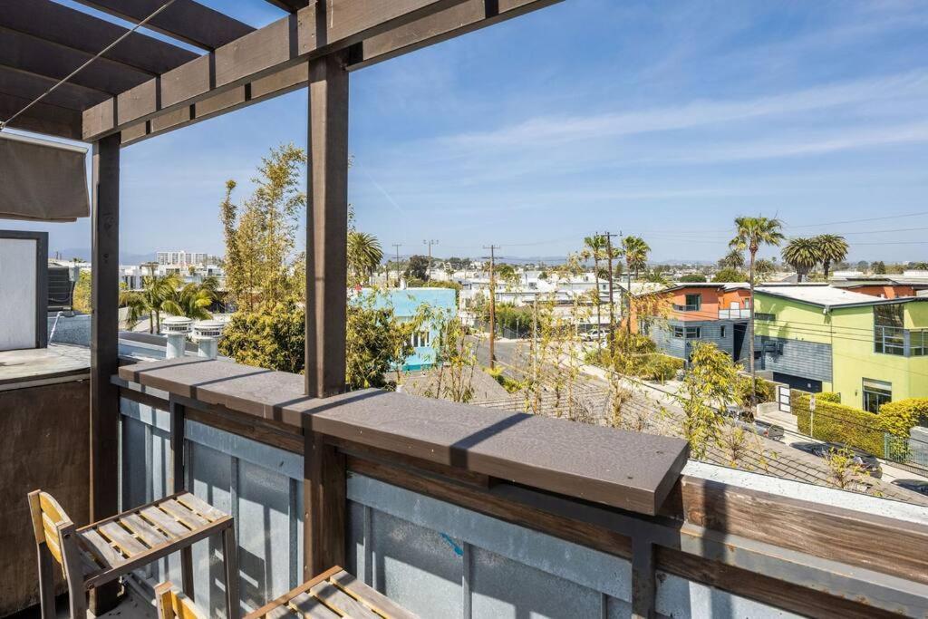 Holiday home Luxurious 4-story Loft With Rooftop Perch