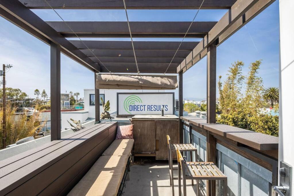 Luxurious 4-story Loft With Rooftop Perch
