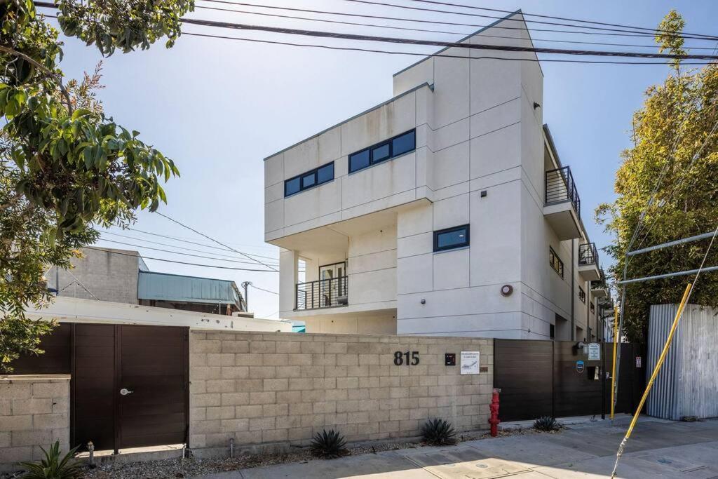 Holiday home Luxurious 4-story Loft With Rooftop Perch