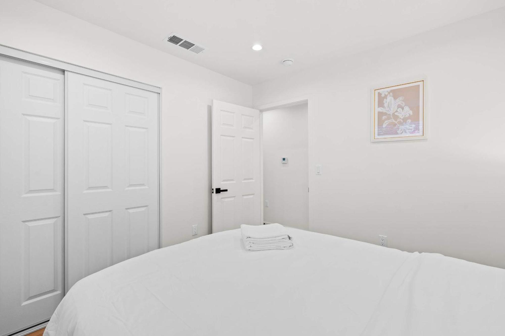Family Friendly Retreat W Luxury Amenities Holiday home Los Angeles