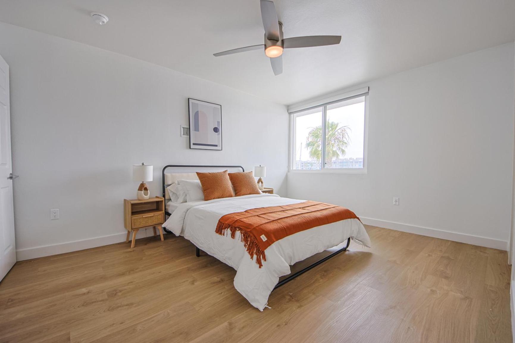 Bright & Airy 2 Bed 2 Bath Haven Apartment *