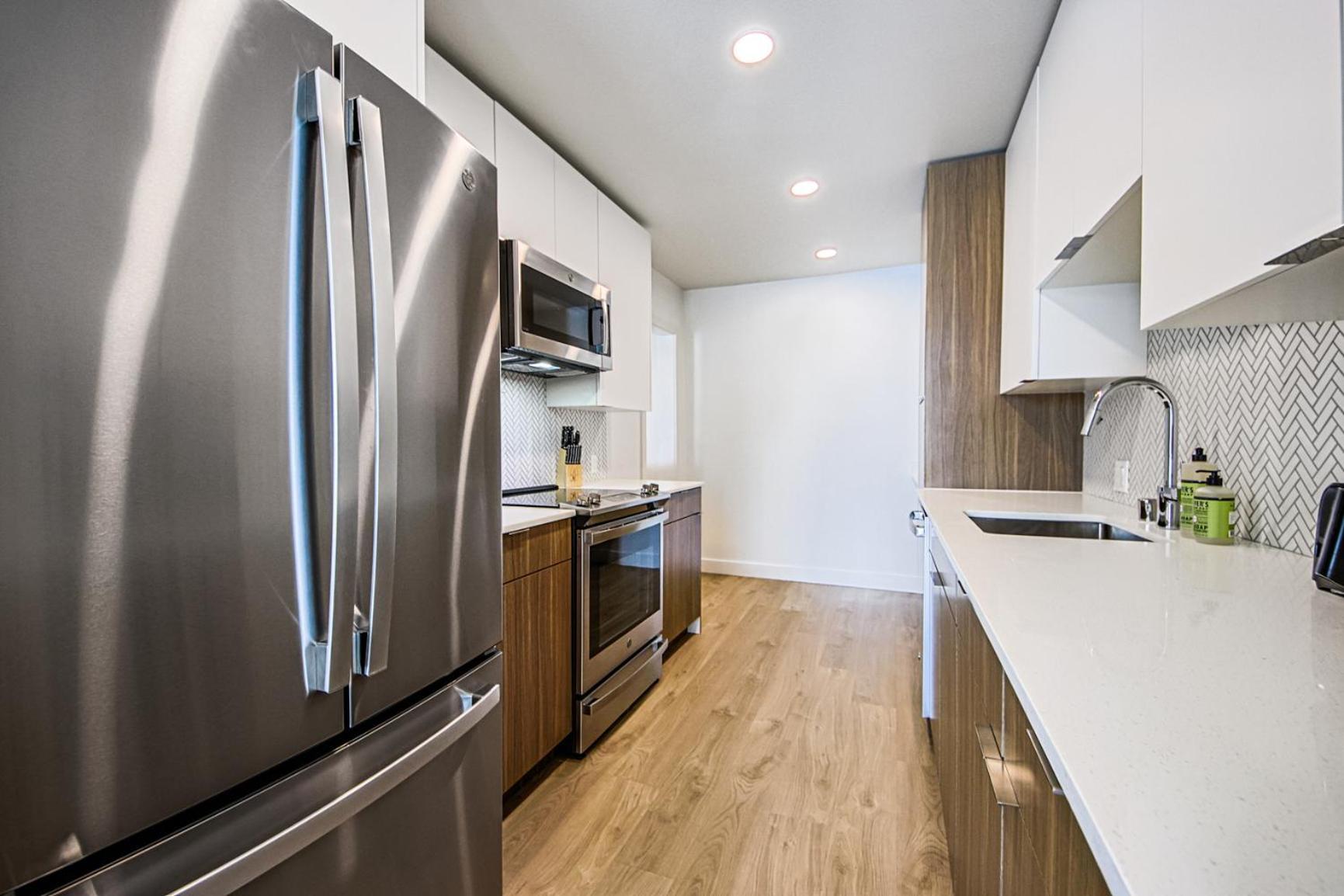 Apartment Bright & Airy 2 Bed 2 Bath Haven *
