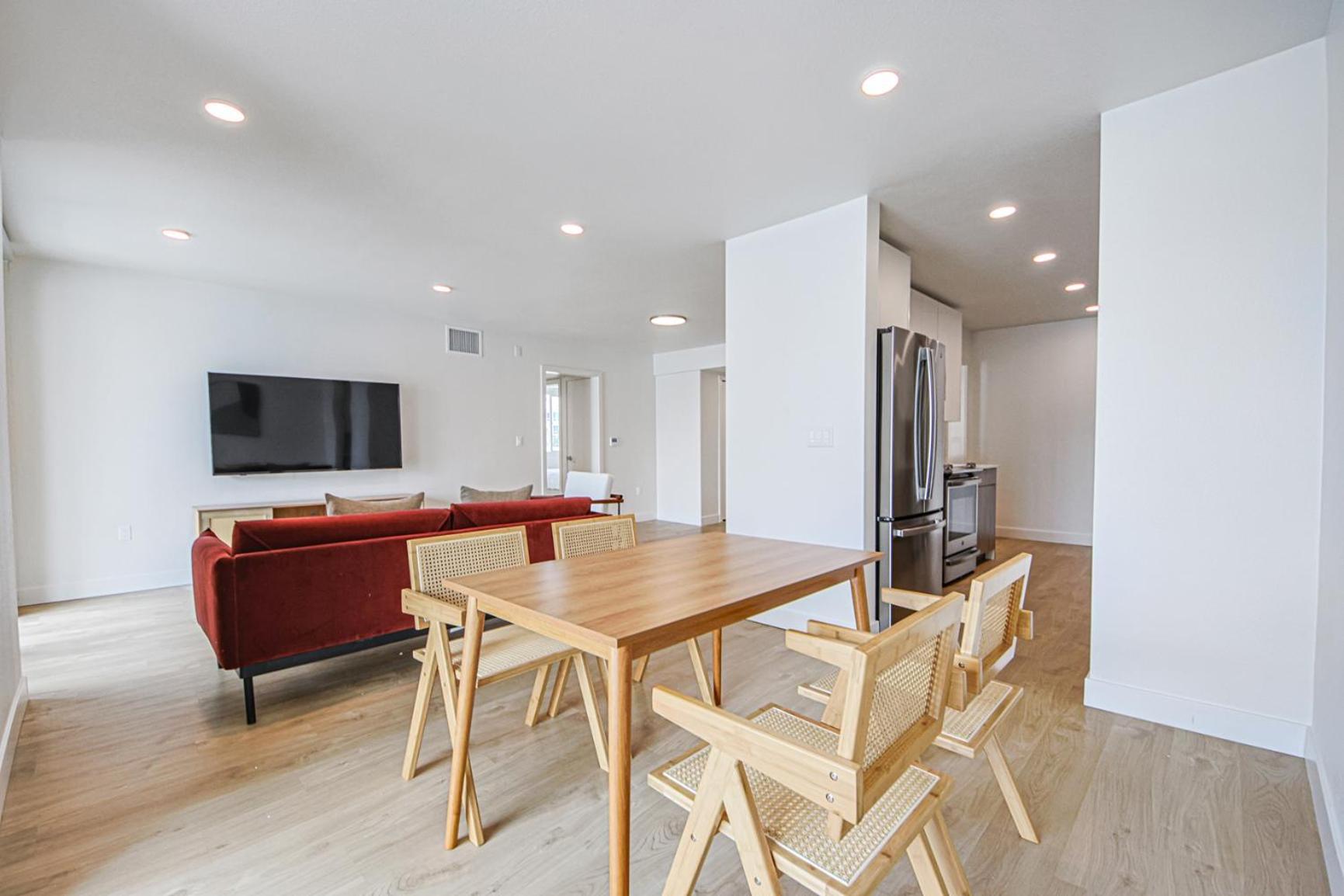 Bright & Airy 2 Bed 2 Bath Haven