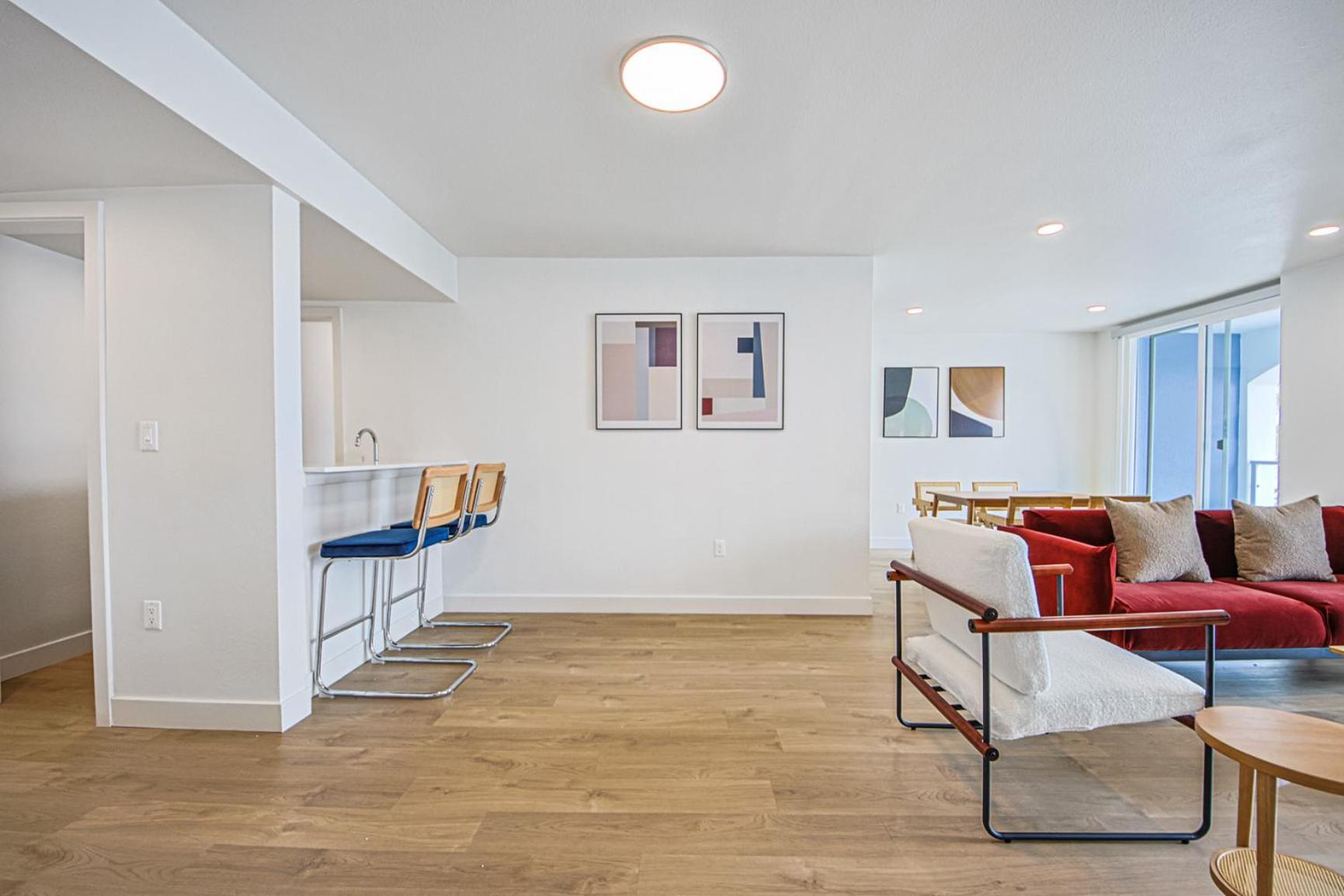Bright & Airy 2 Bed 2 Bath Haven Apartment
