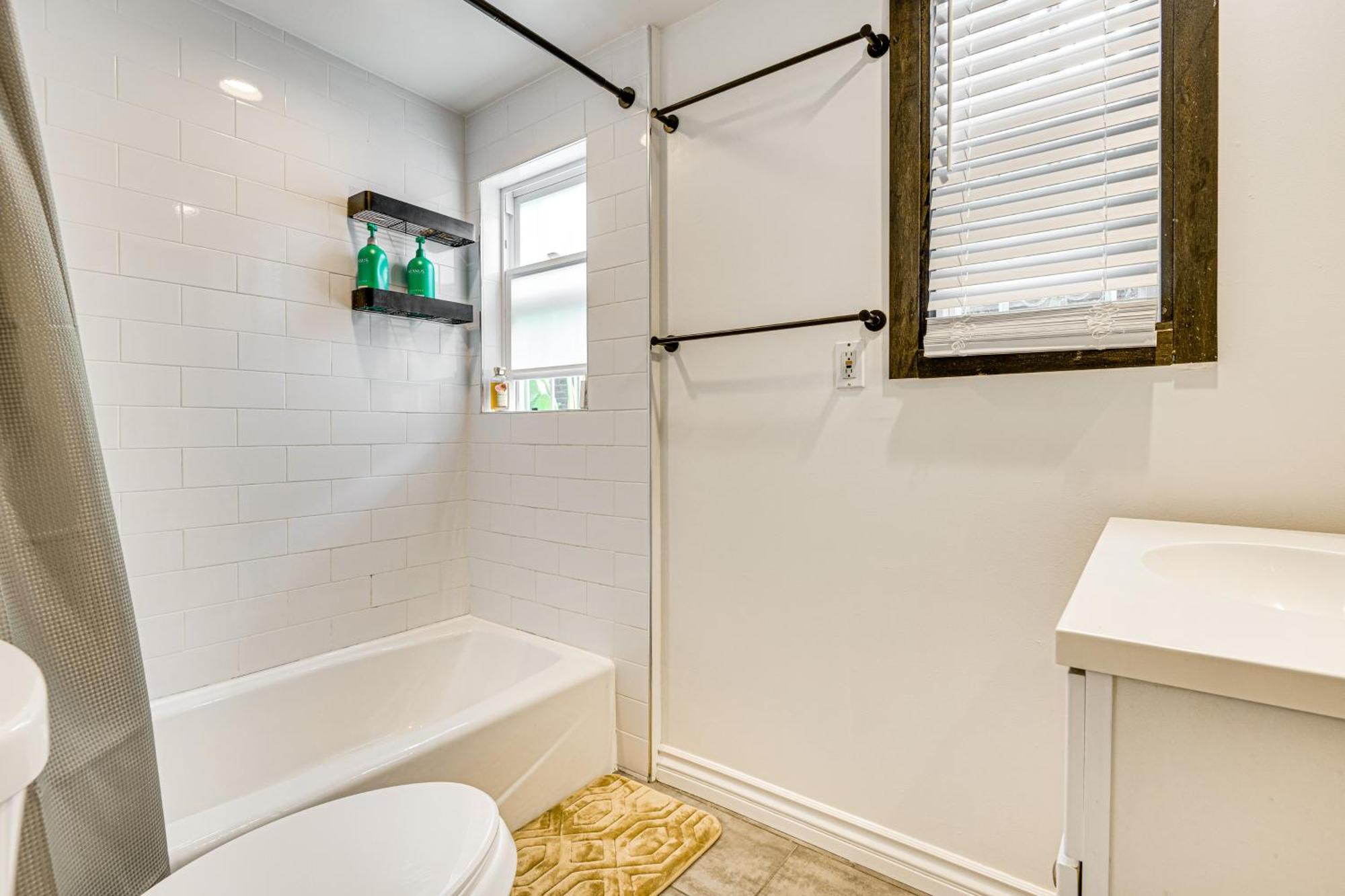 Walk To Abbot Kinney Tranquil In Venice! Holiday home Los Angeles