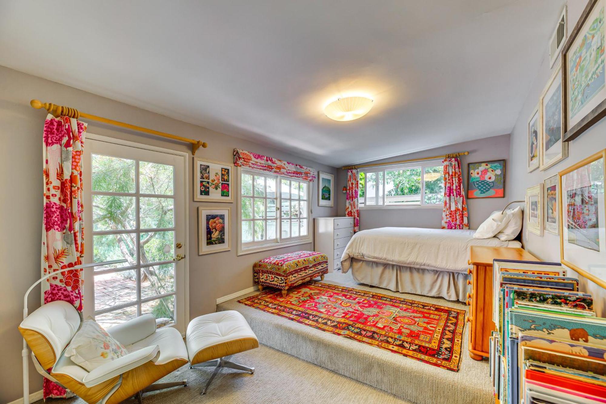 Vibrant With Patio - Near Santa Monica Pier! Los Angeles