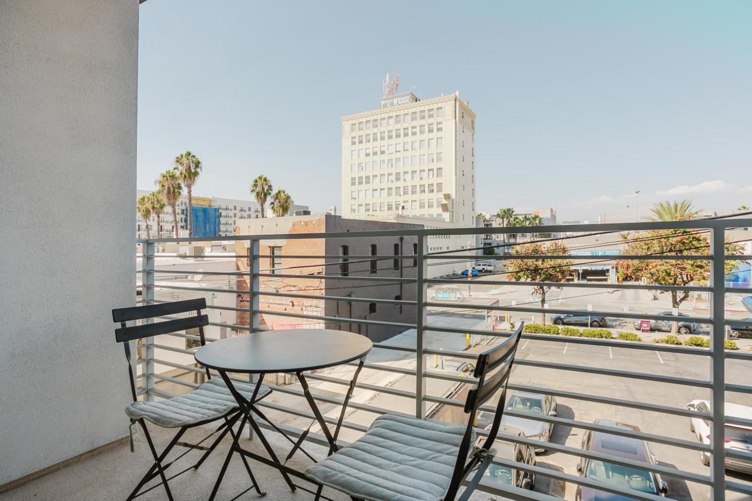 Blueground Long Pool Gym Nr Lax-1263 Apartment