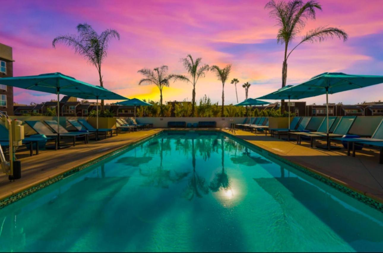 Marina Hotel *