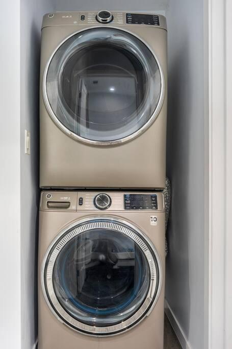 Adorable 2br-2ba House With Ev & Free Parking And Family Friendly In Angeles