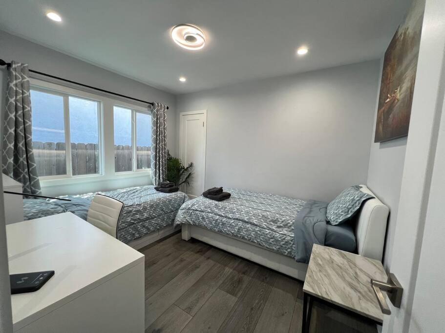 Adorable 2br-2ba House With Ev & Free Parking And Family Friendly In Angeles Los Angeles