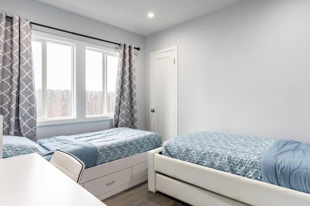 Adorable 2br-2ba House With Ev & Free Parking And Family Friendly In Angeles Holiday home