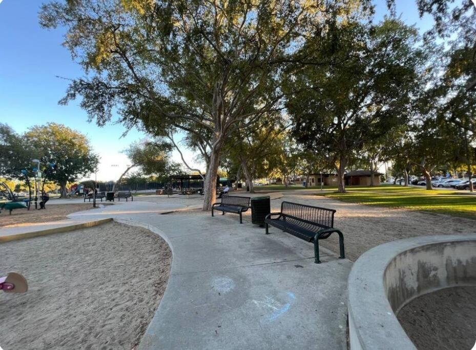 Holiday home Adorable 2br-2ba House With Ev & Free Parking And Family Friendly In Angeles *