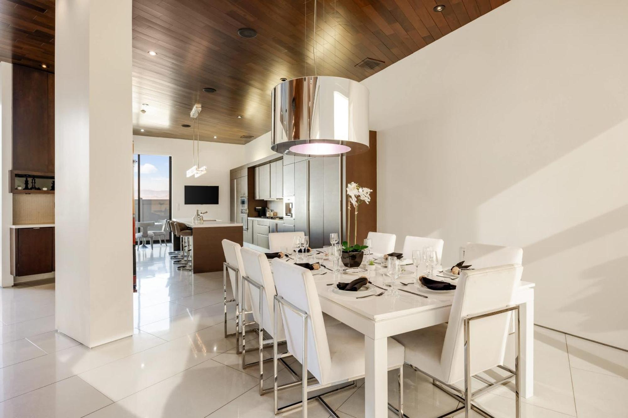 New Listing The Skyline By Colby & Conrad Villa
