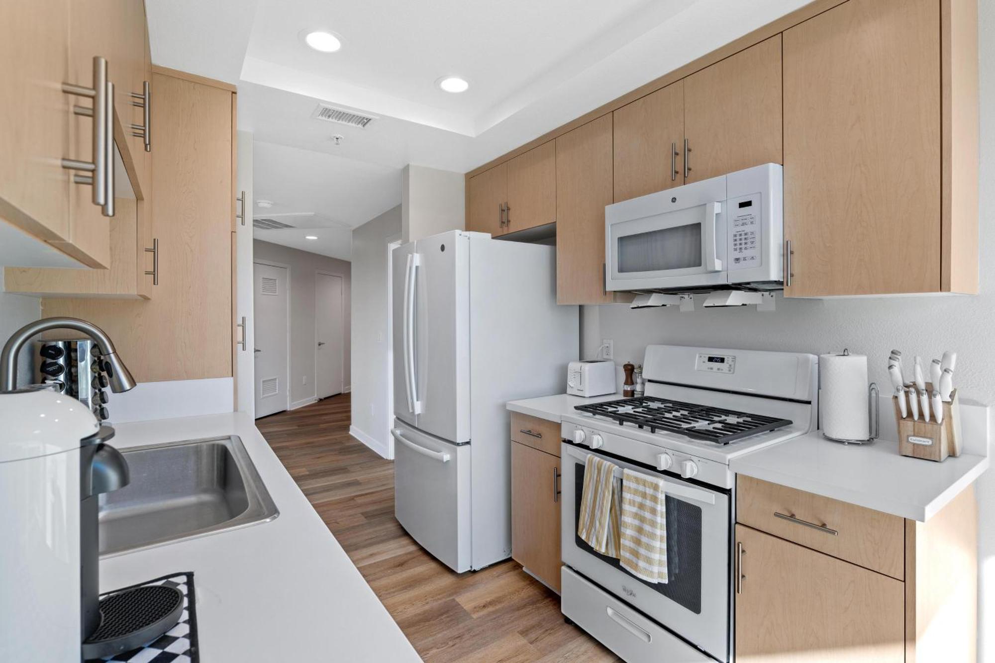 Apartment Coastal Bliss - Luxe 2br Retreat In Mdr - Venice - Sm