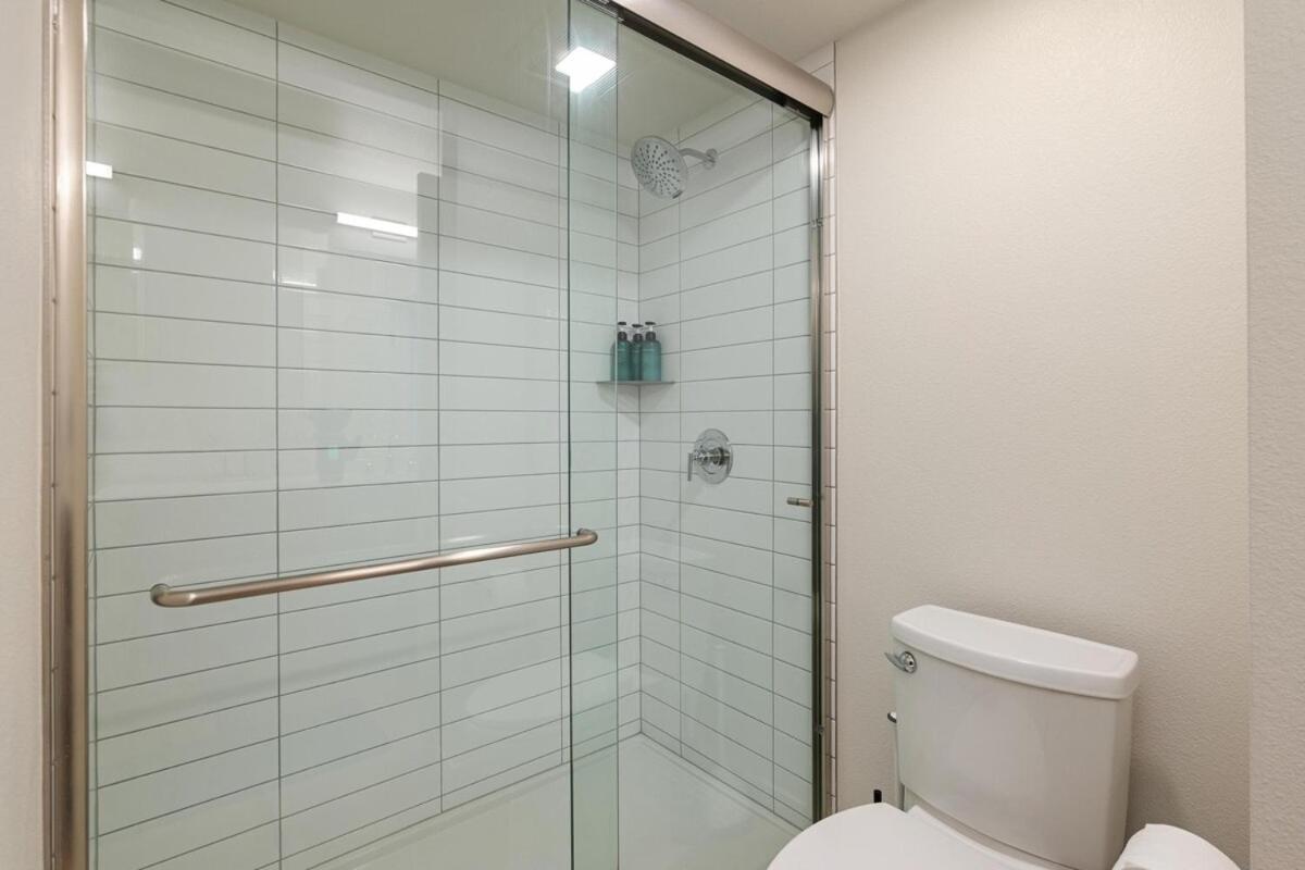 Jade Breeze - Elegant 2br Near Water Outstanding Amenities Los Angeles