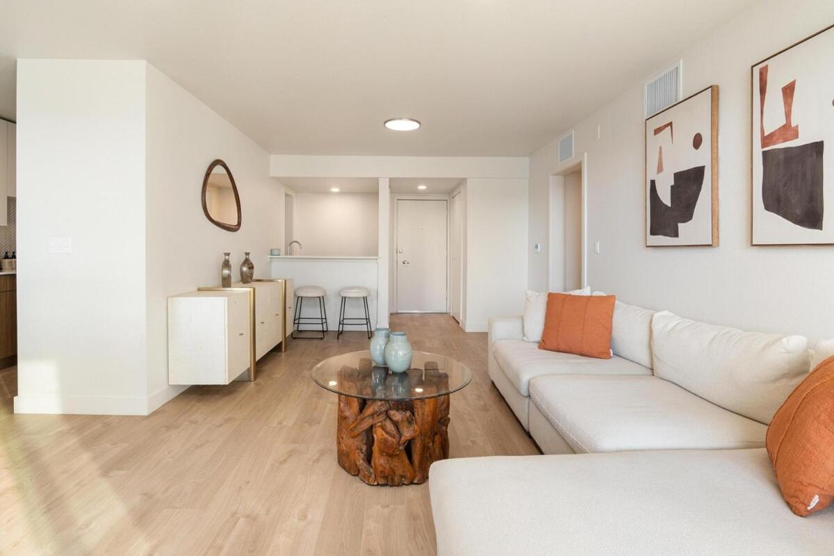 Jade Breeze - Elegant 2br Near Water Outstanding Amenities