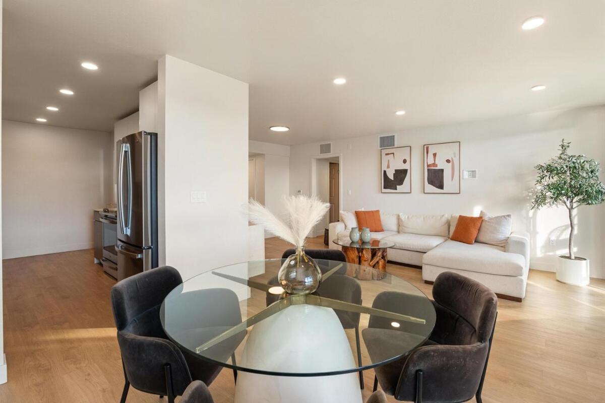 Jade Breeze - Elegant 2br Near Water Outstanding Amenities Apartment Los Angeles