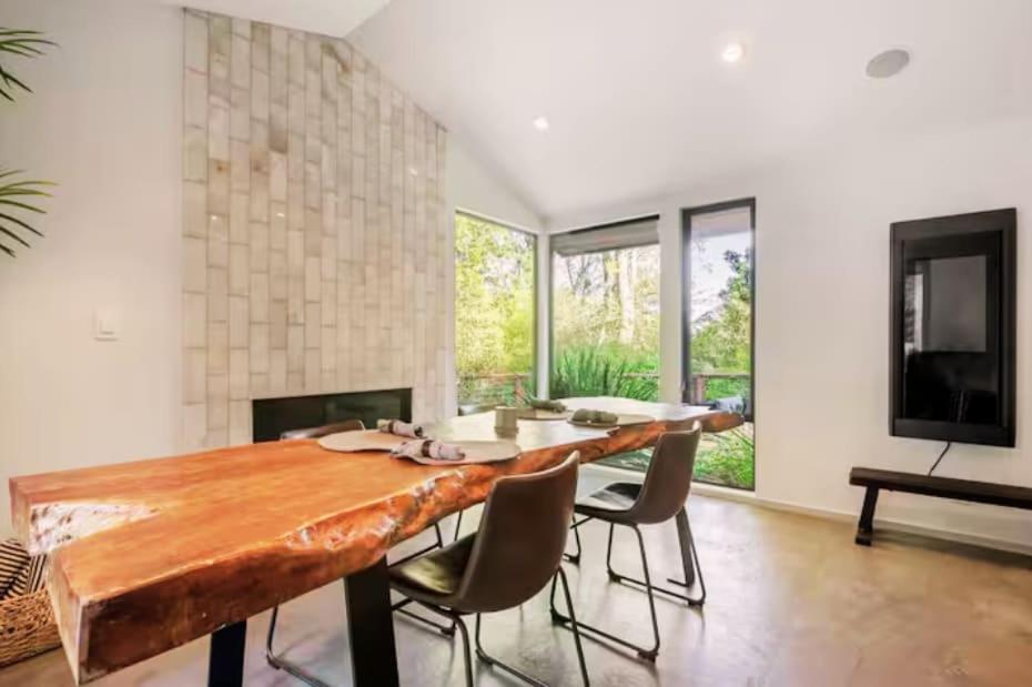 Cozy Oasis In Oakley With Basketball Court Pool * Los Angeles
