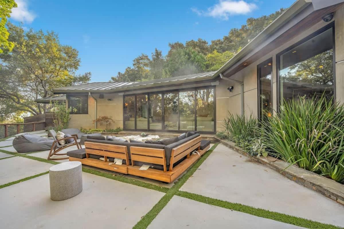 Cozy Oasis In Oakley With Basketball Court Pool Holiday home *