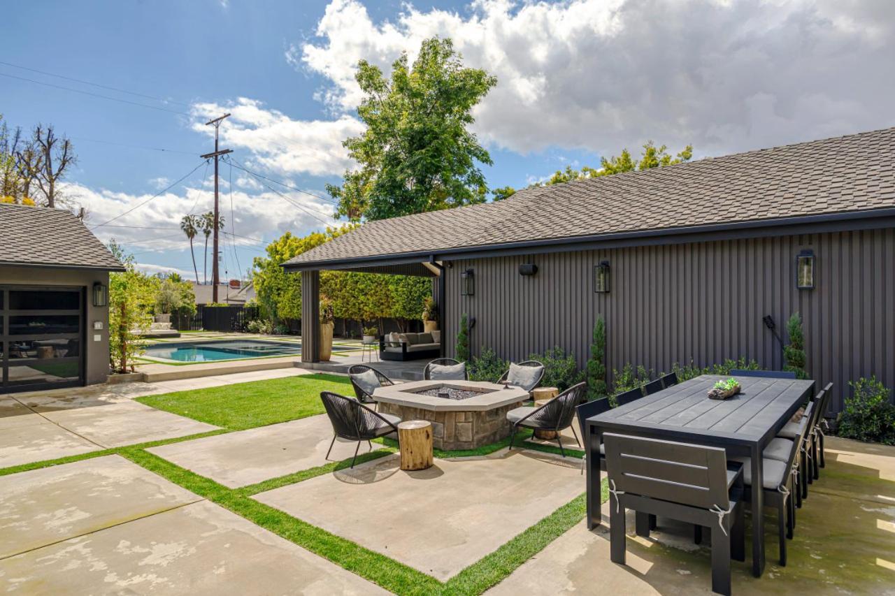 Holiday home Modern Luxury House Pool Enormous Yard