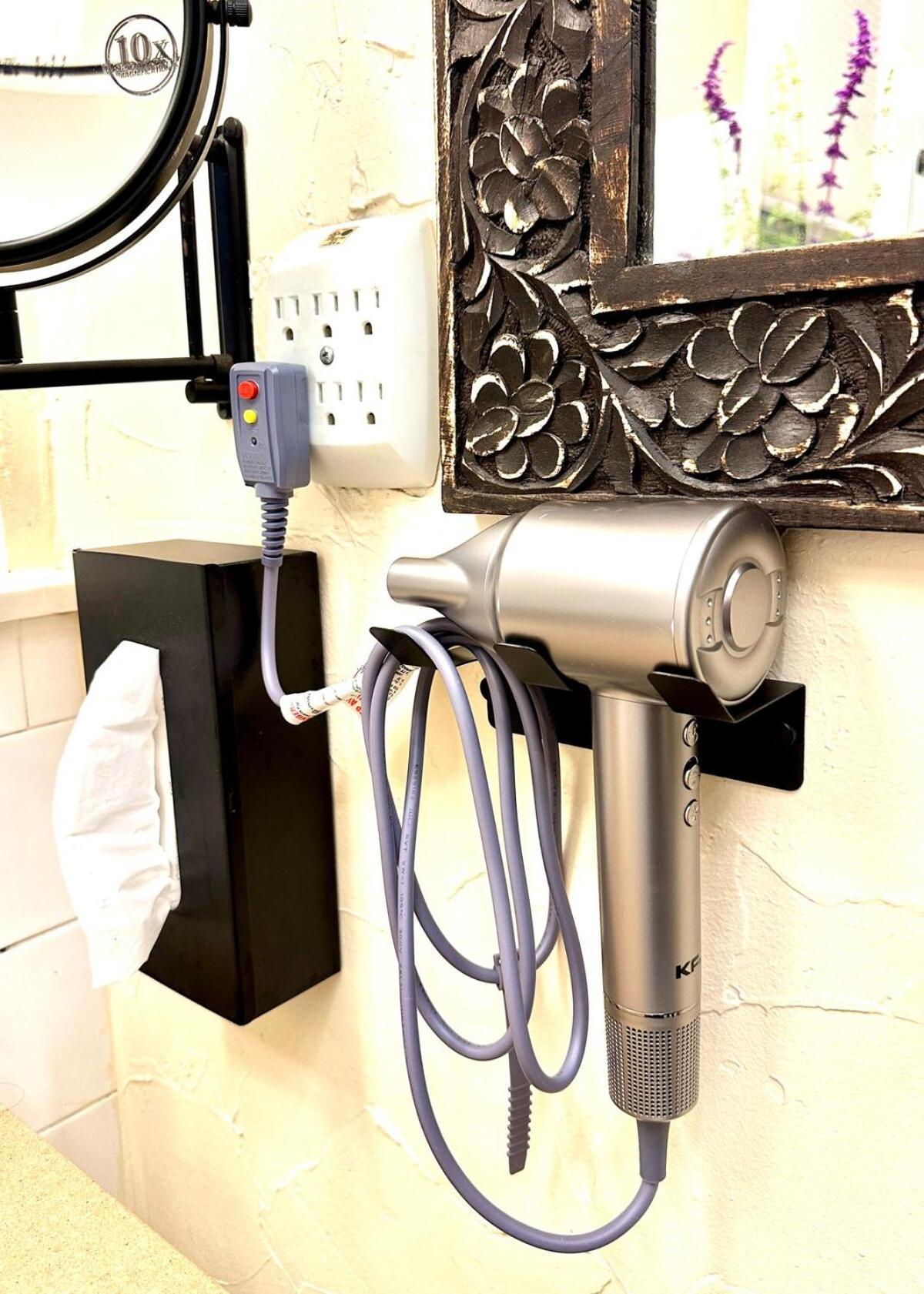 The Vine - Cal King - Private Entrance
