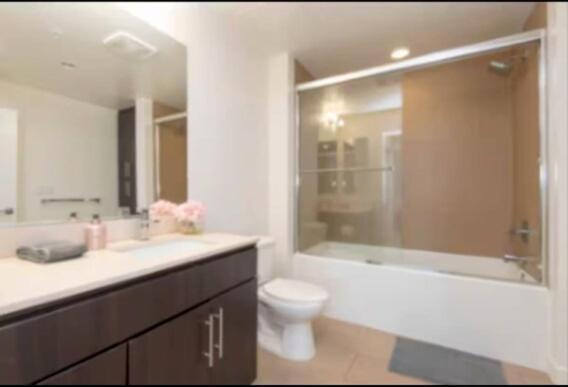 Stunning 2br Penthouse Patio & View Venice Mdr Los Angeles