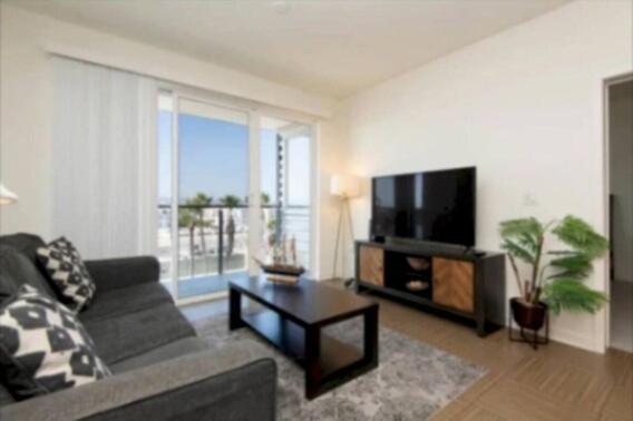 Stunning 2br Penthouse Patio & View Venice Mdr *