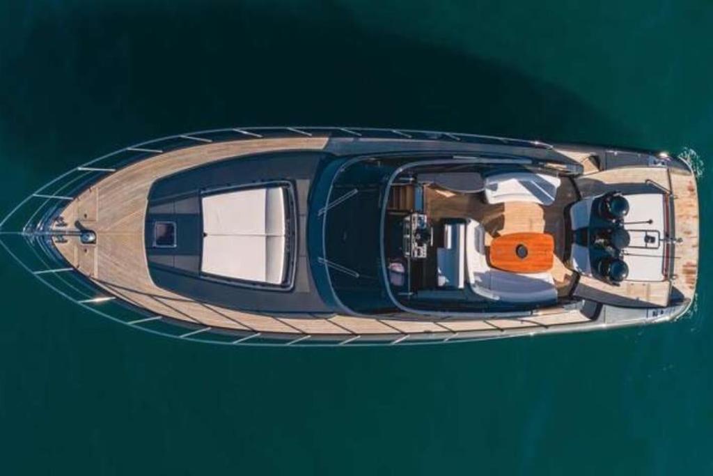 Holiday home Riva Virtus 65 Yacht Trip W Captain Overnight 2812