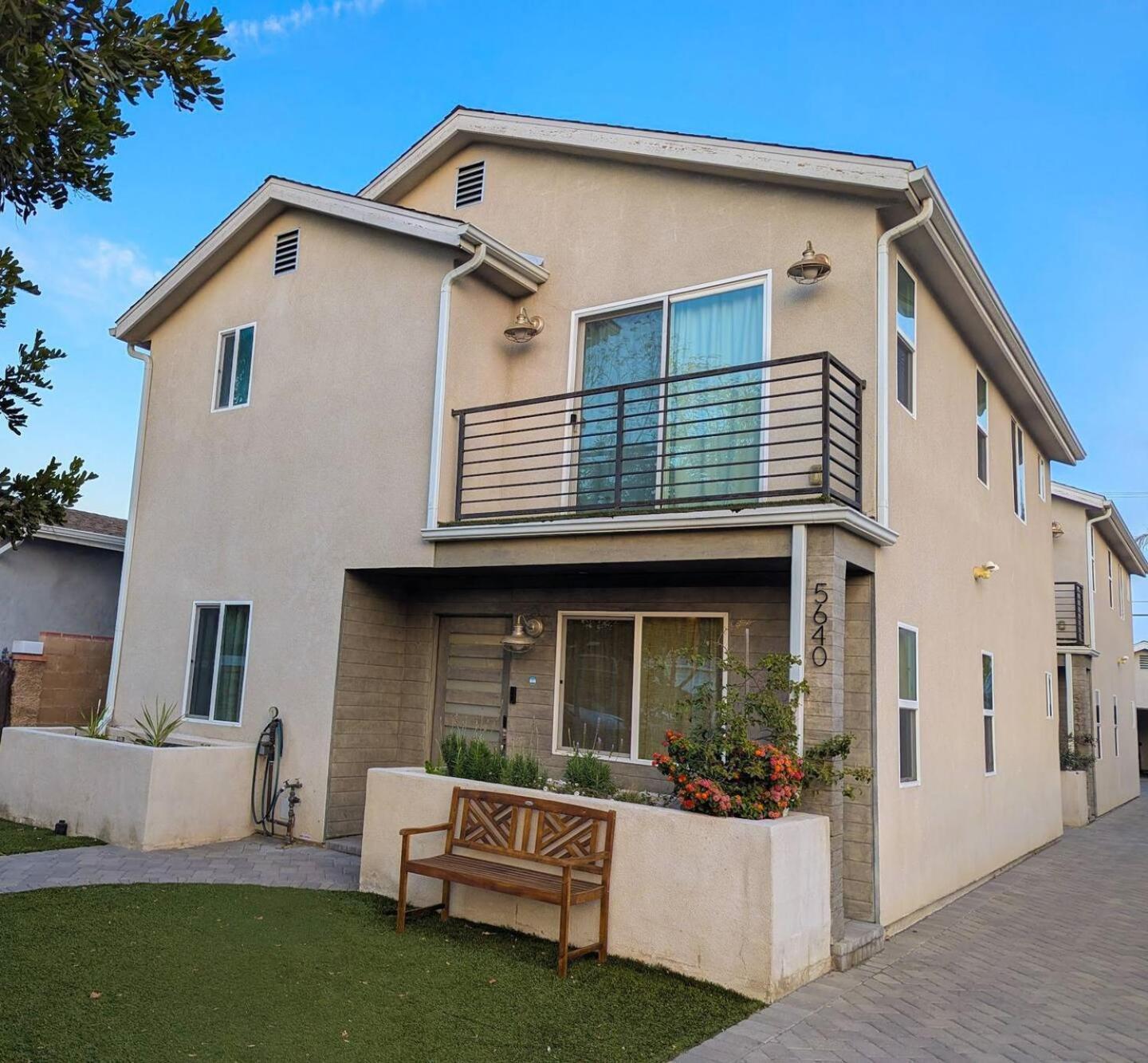 North Hollywood Apartment Los Angeles