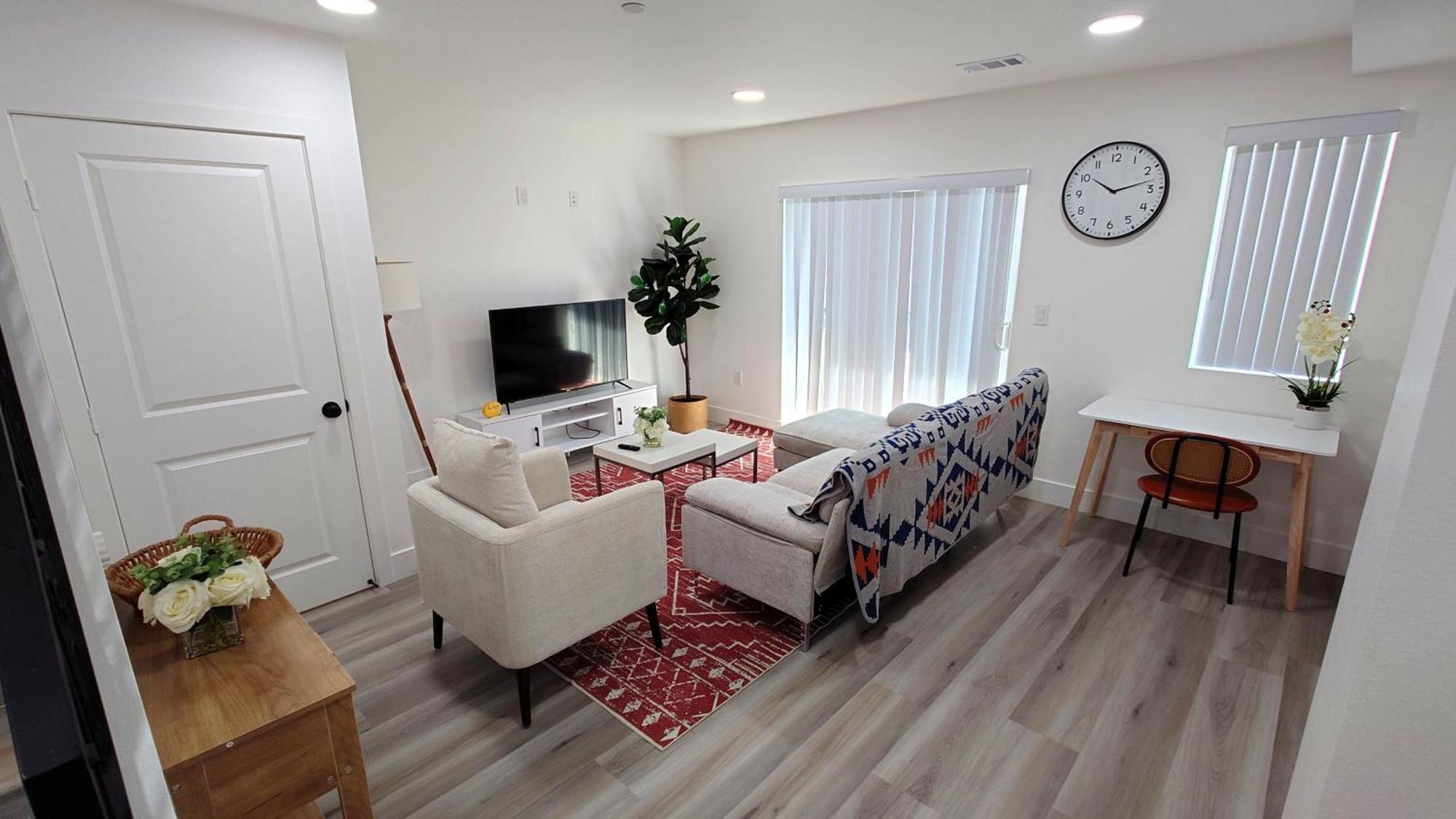 Gilmore One Apartment *