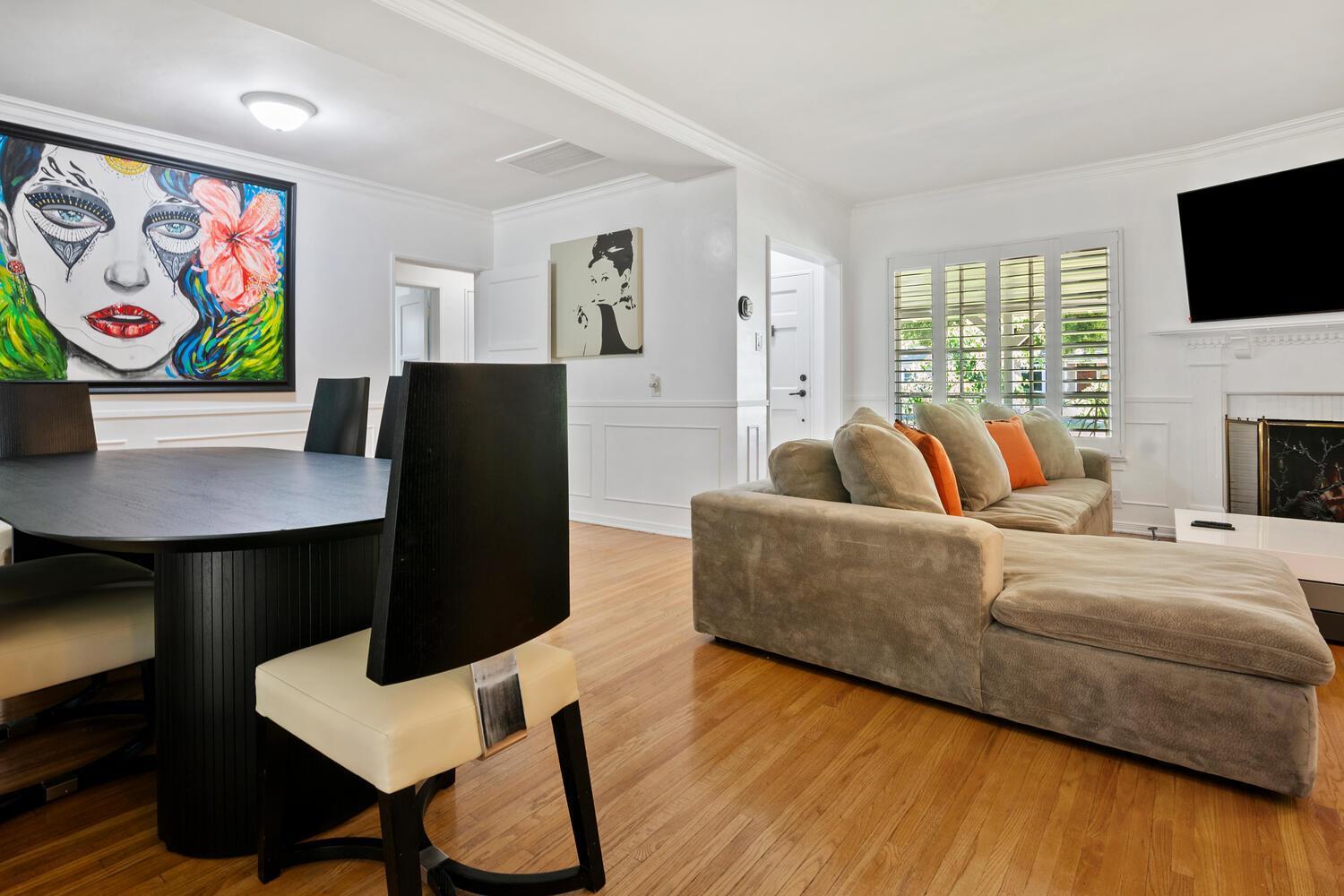 Villa Luxury Piano In Near Universal & Hollywood For 8 *