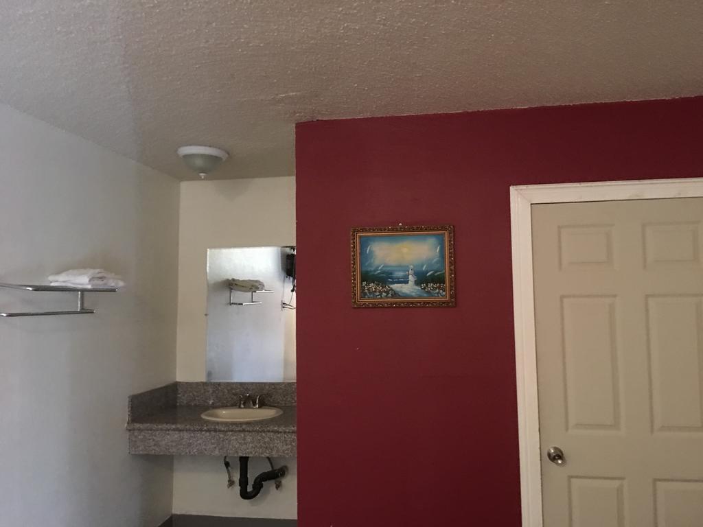 Piper - Angeles Motel 5*