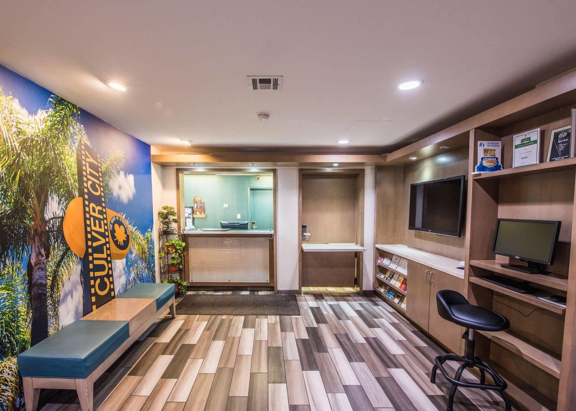 Travelodge By Wyndham Culver 2* Los Angeles