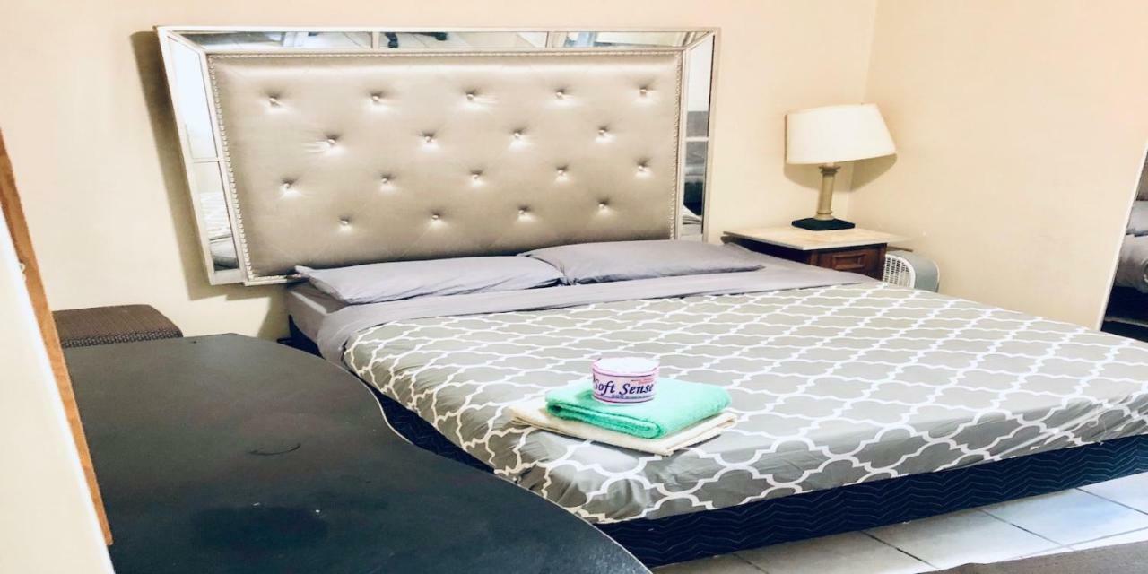 La Boardinghouse * Los Angeles
