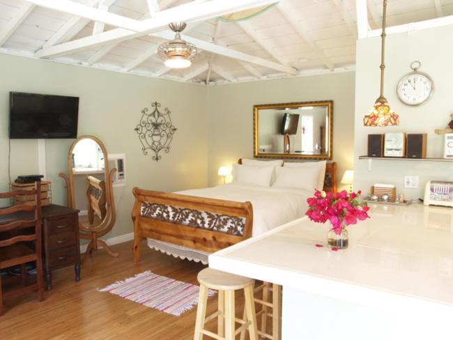 Apartment Culver Escape With Pool, Near Disneyland Park! *