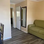 Travelodge By Wyndham Chatsworth