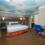 Hollywood Palms Inns & Suites