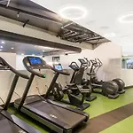 One Lux Stay At The Mansfield Miracle Mile